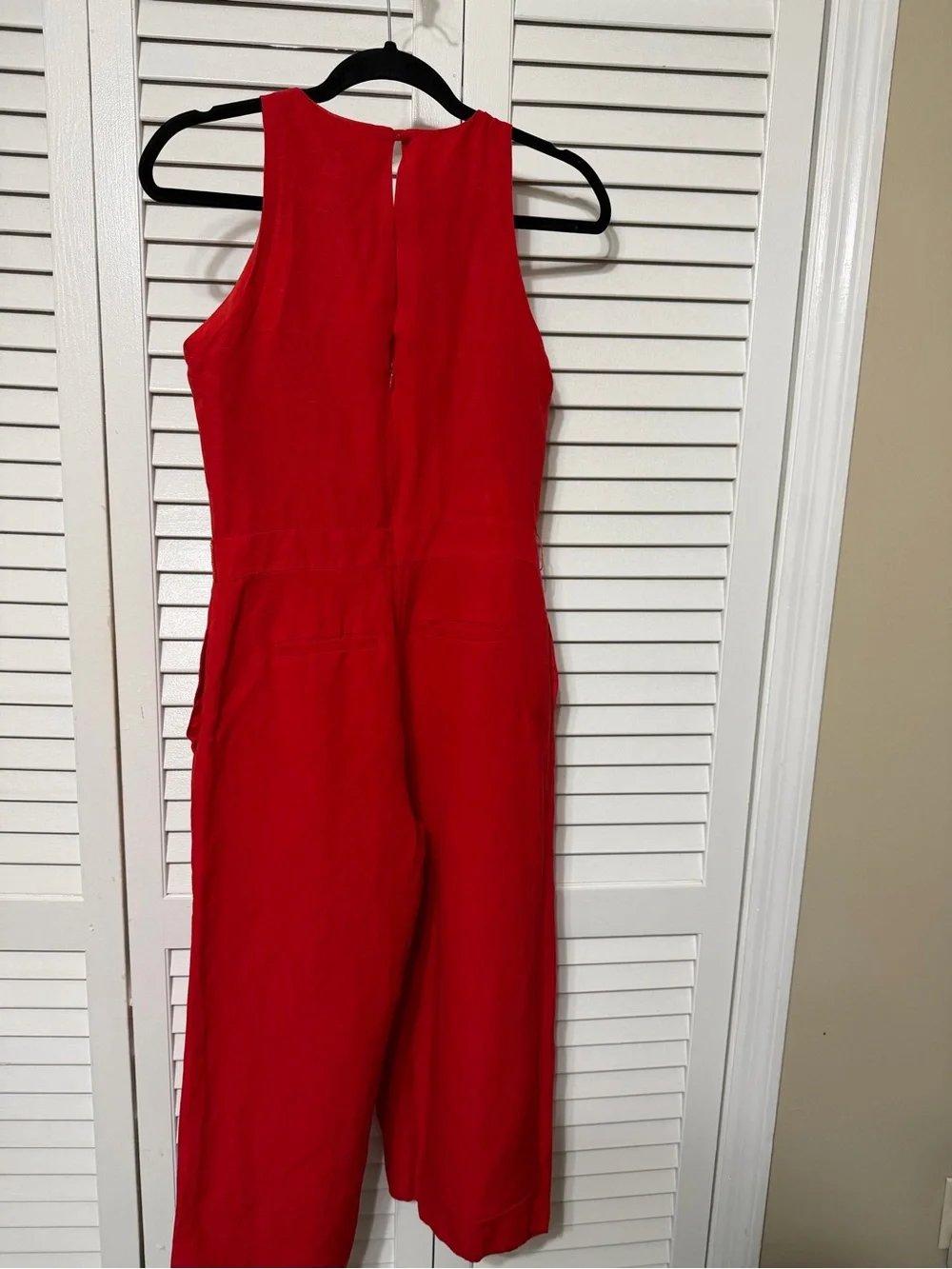 Banana Republic sleek red